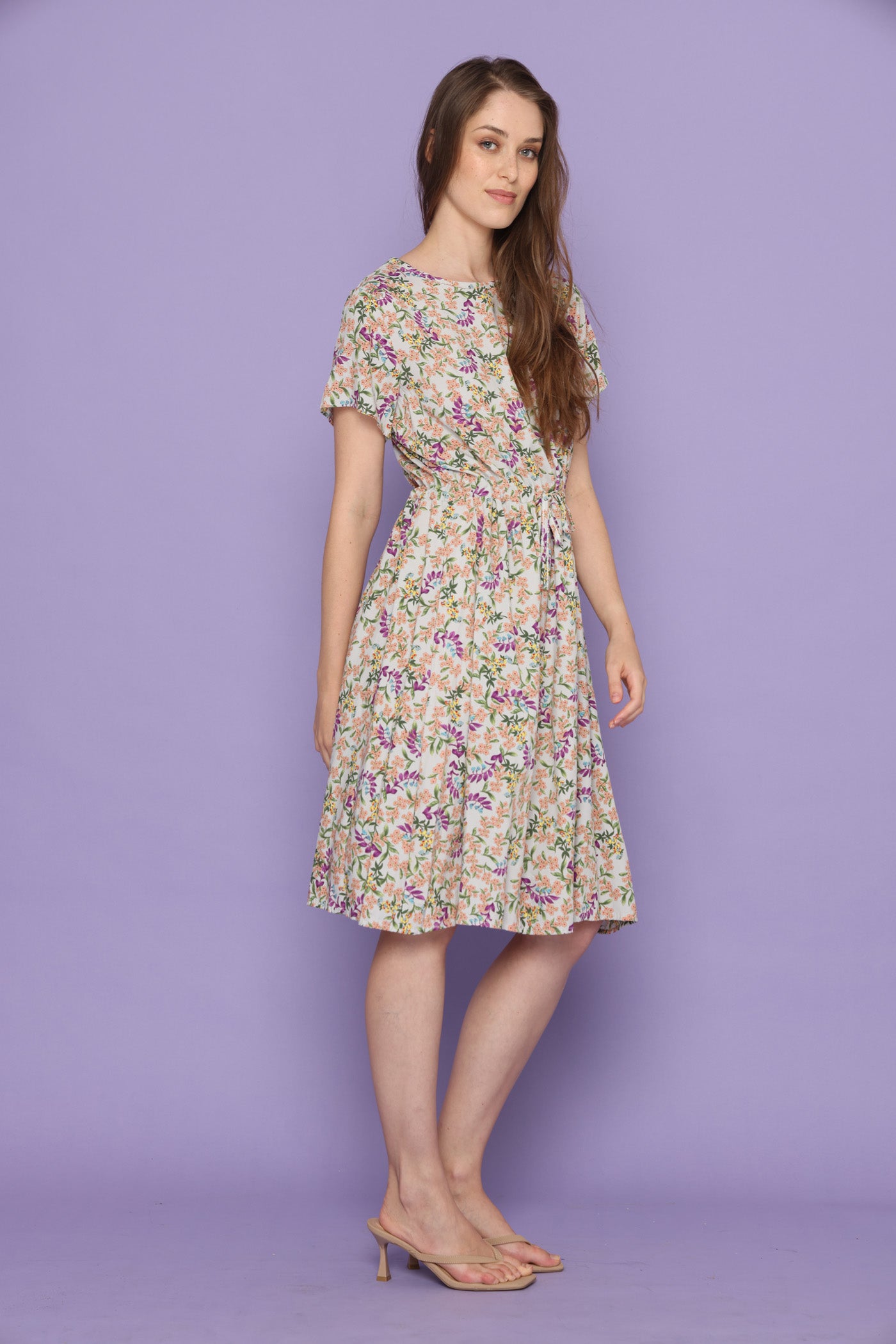 שמלת צבעוניות