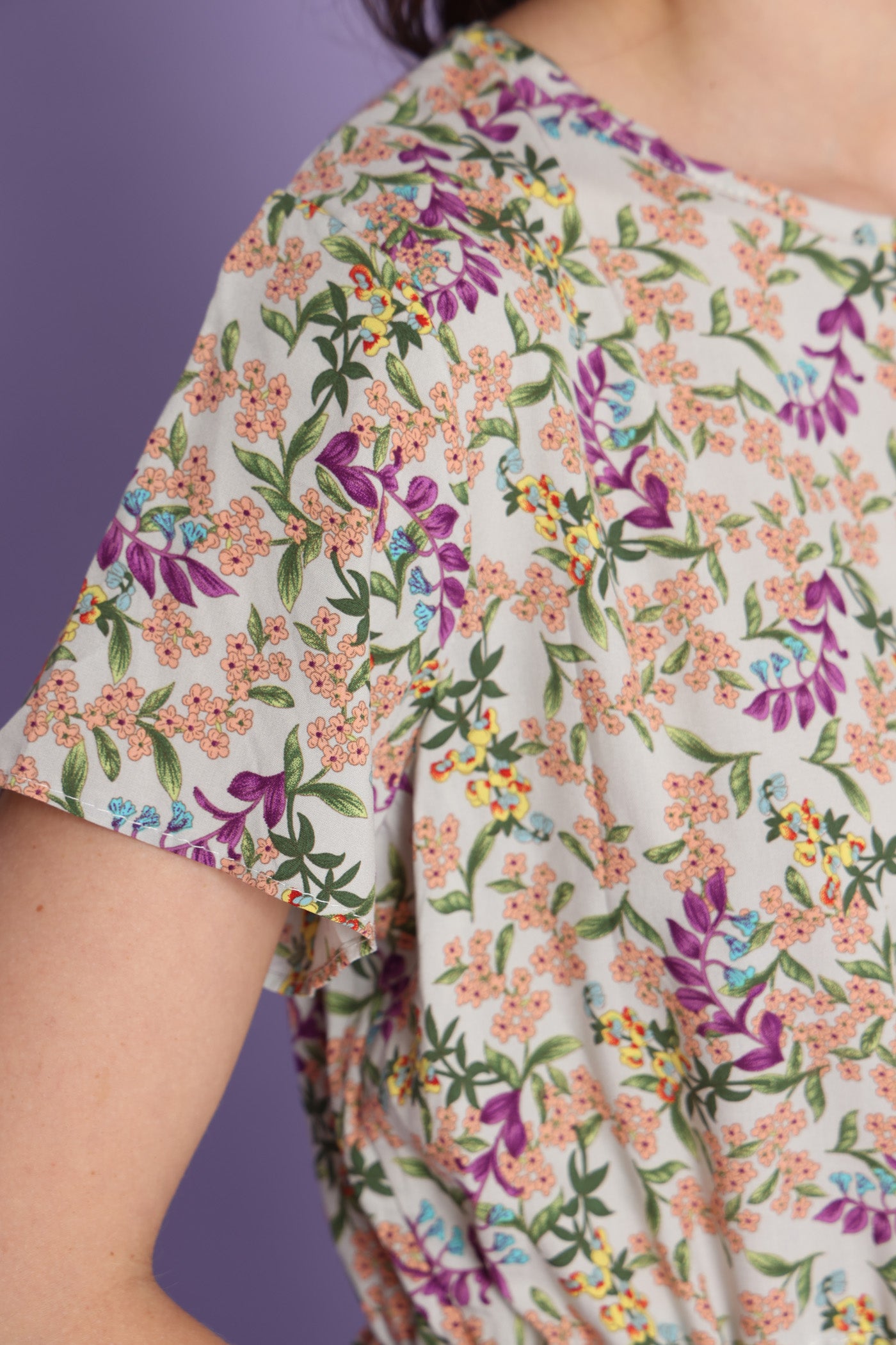 שמלת צבעוניות