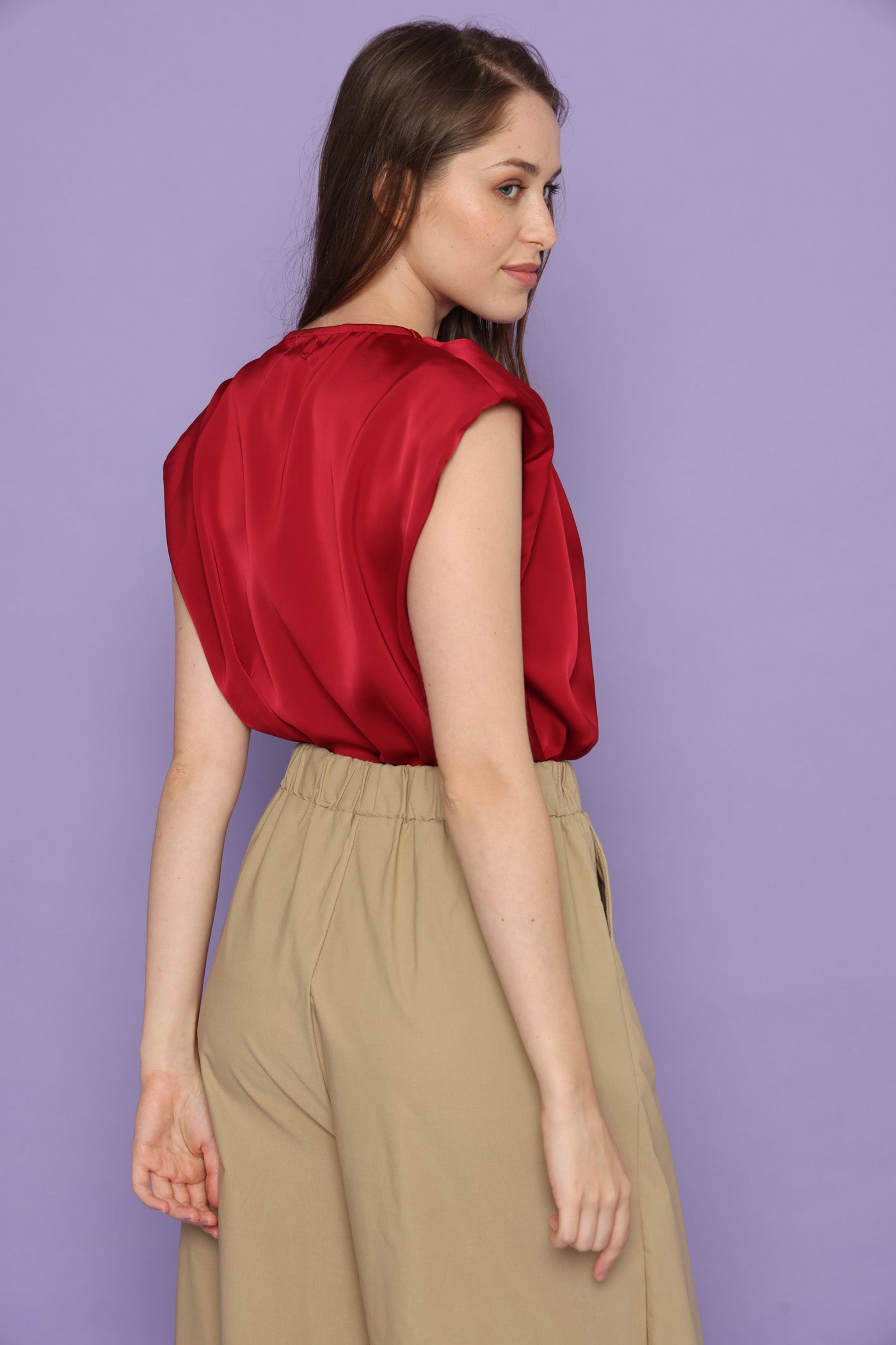 חולצת כתפיים