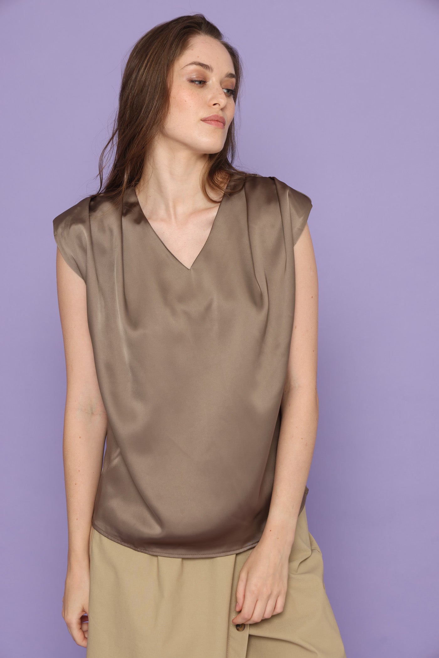 חולצת כתפיים