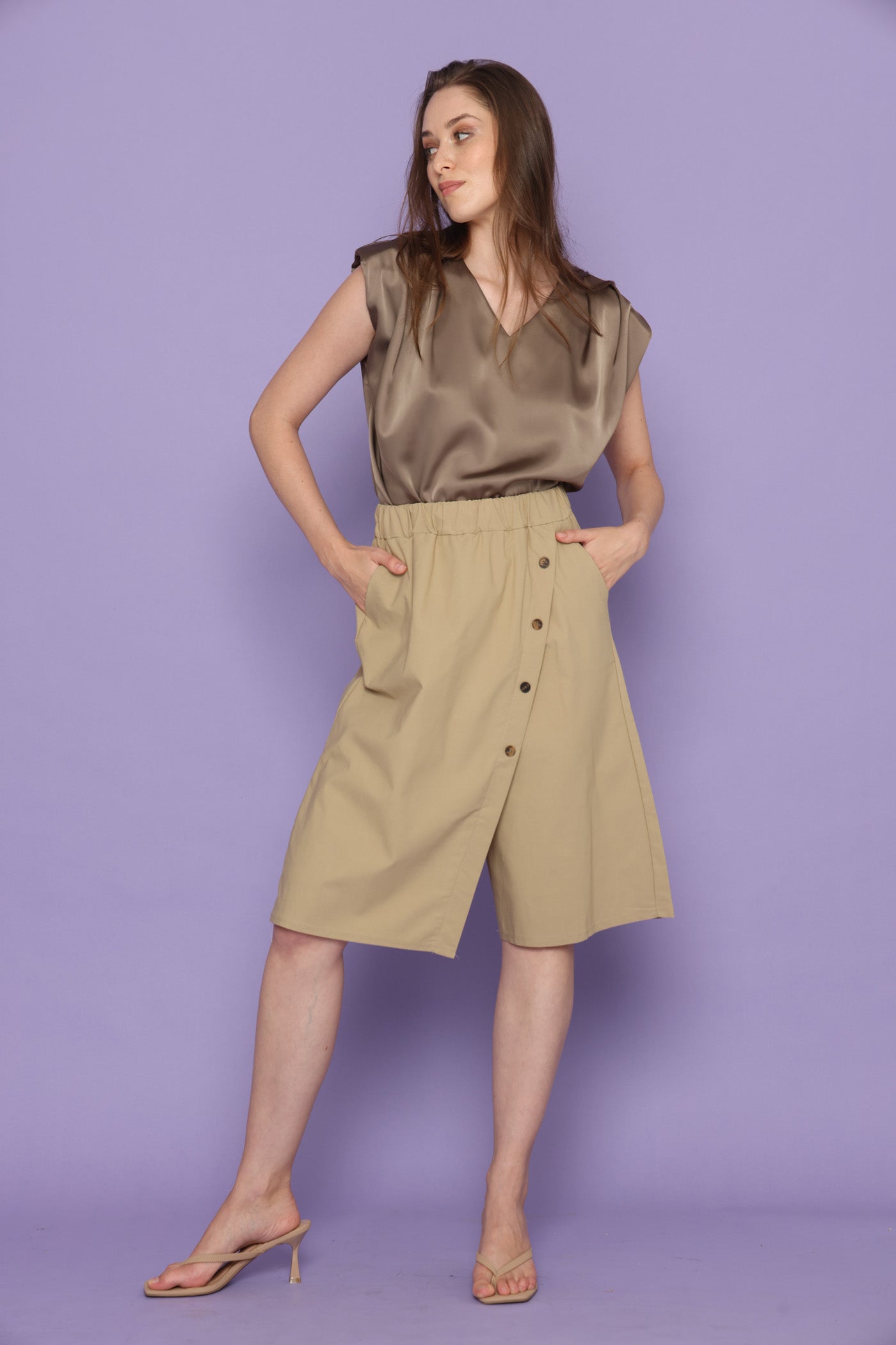 חולצת כתפיים