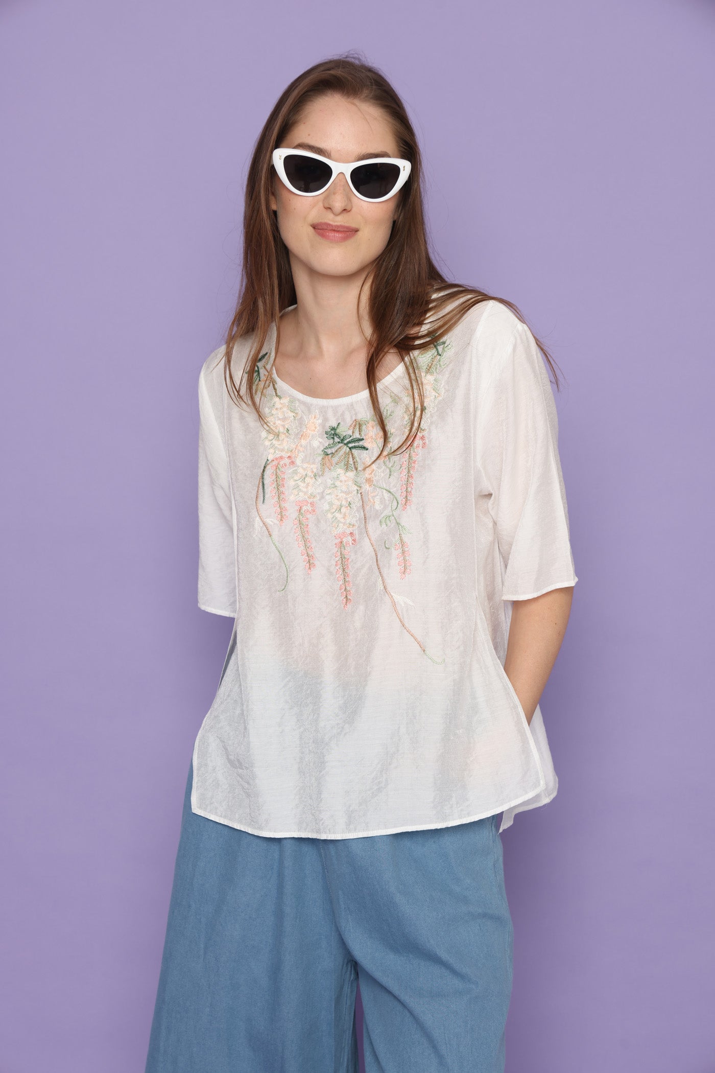 חולצת פריחת קישוט