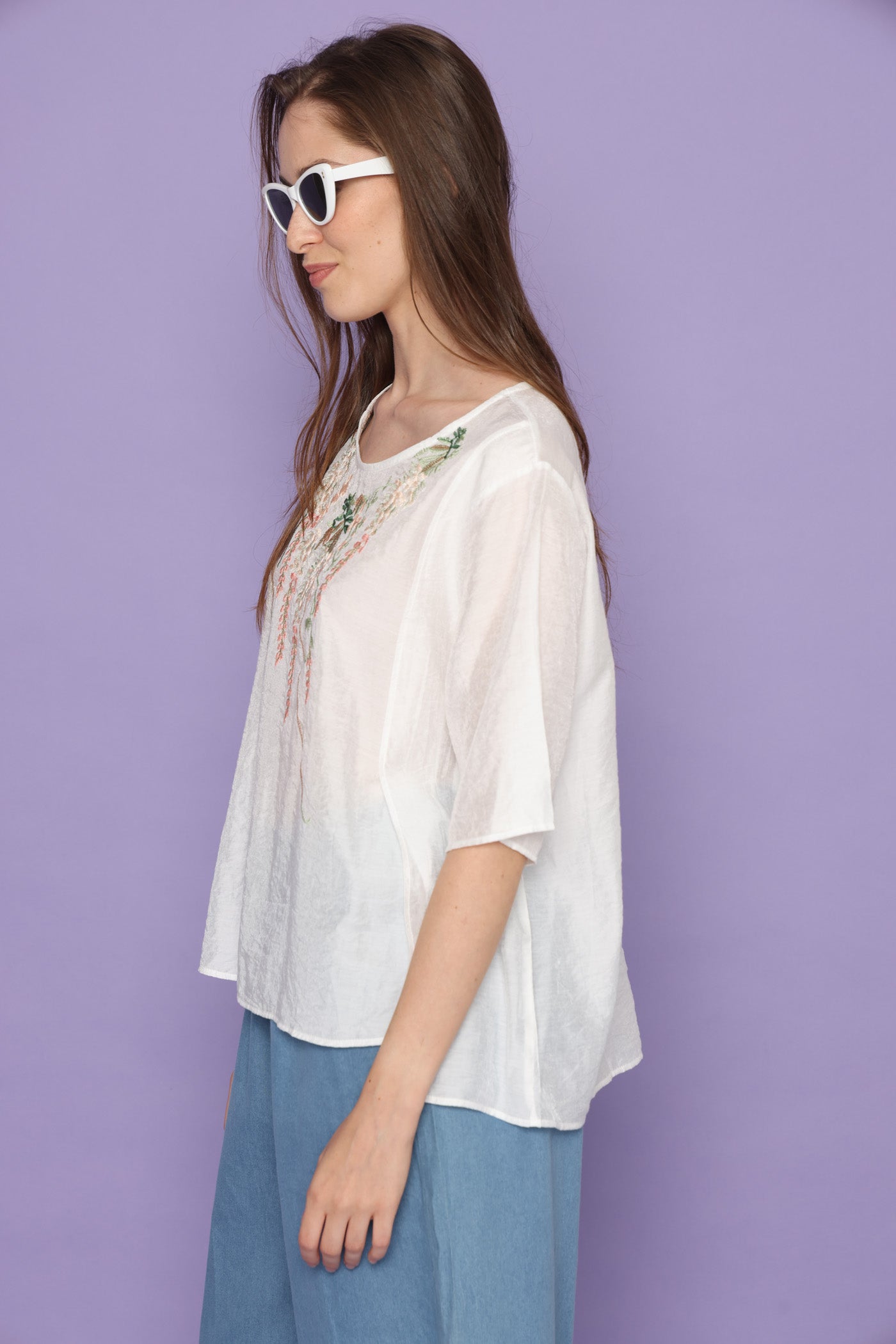 חולצת פריחת קישוט