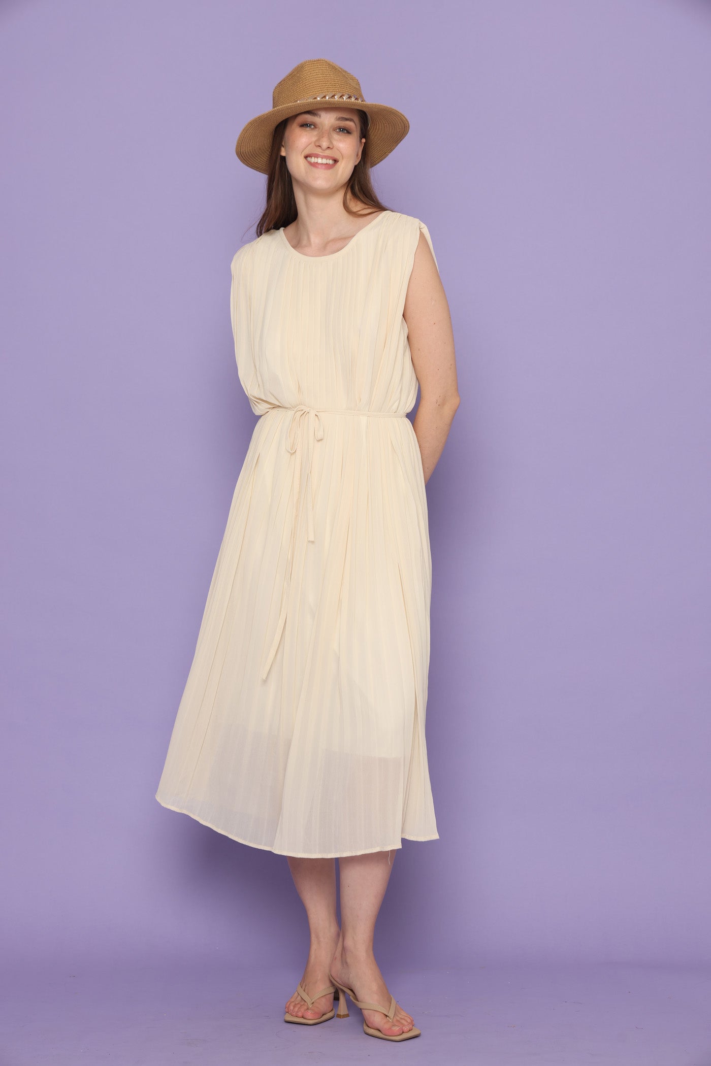 שמלת פליסה חלקה