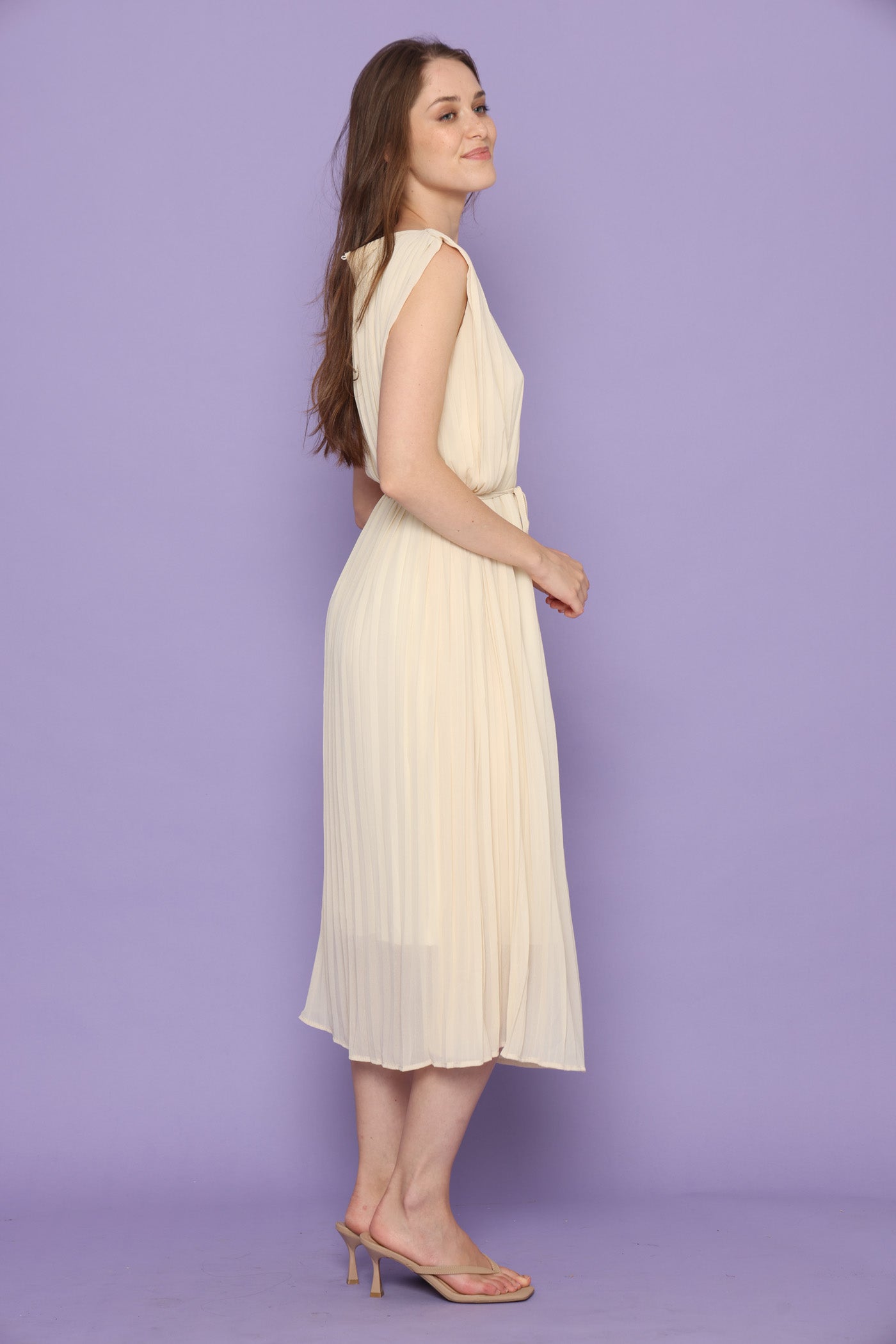 שמלת פליסה חלקה