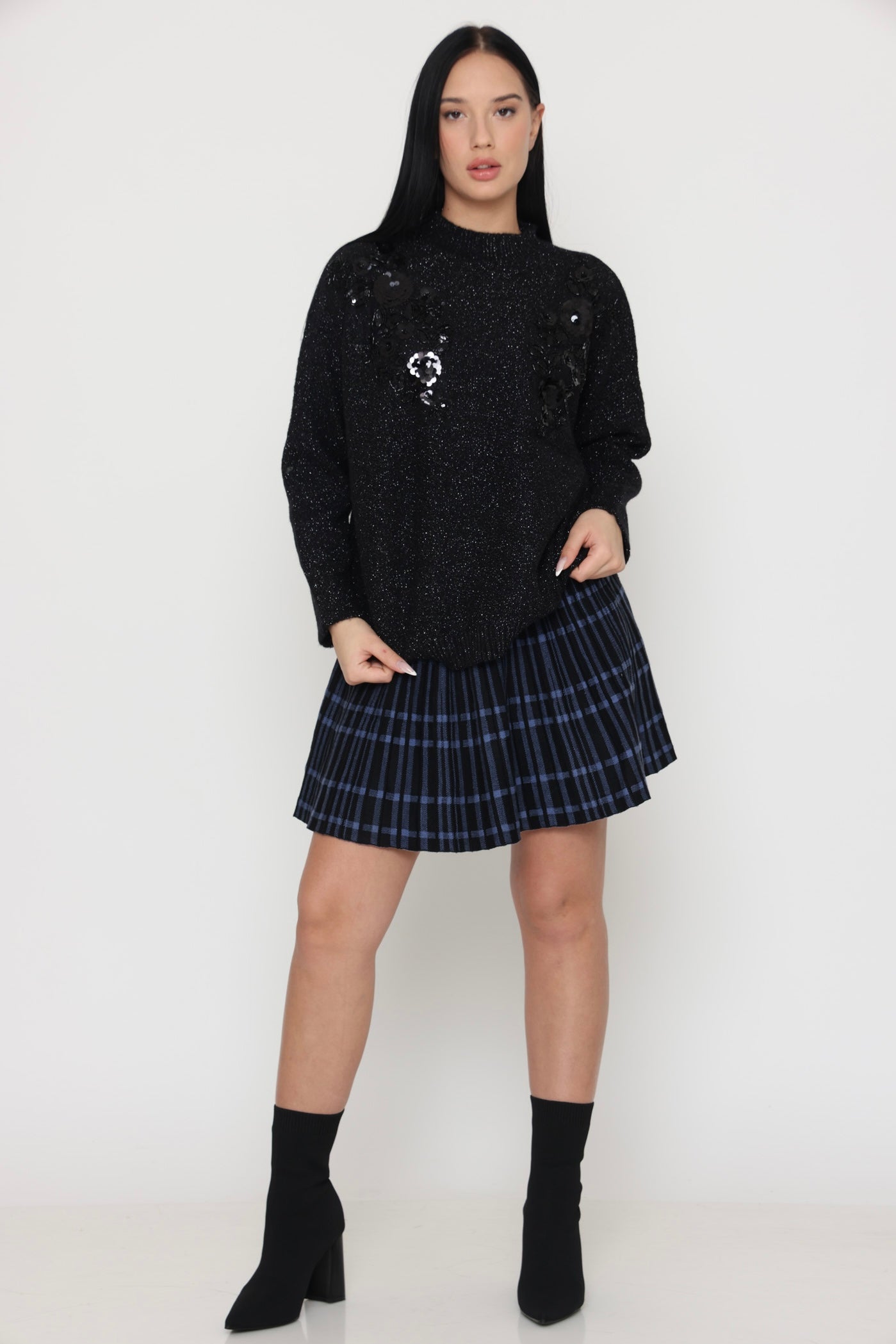 סריג שחור יוקרתי