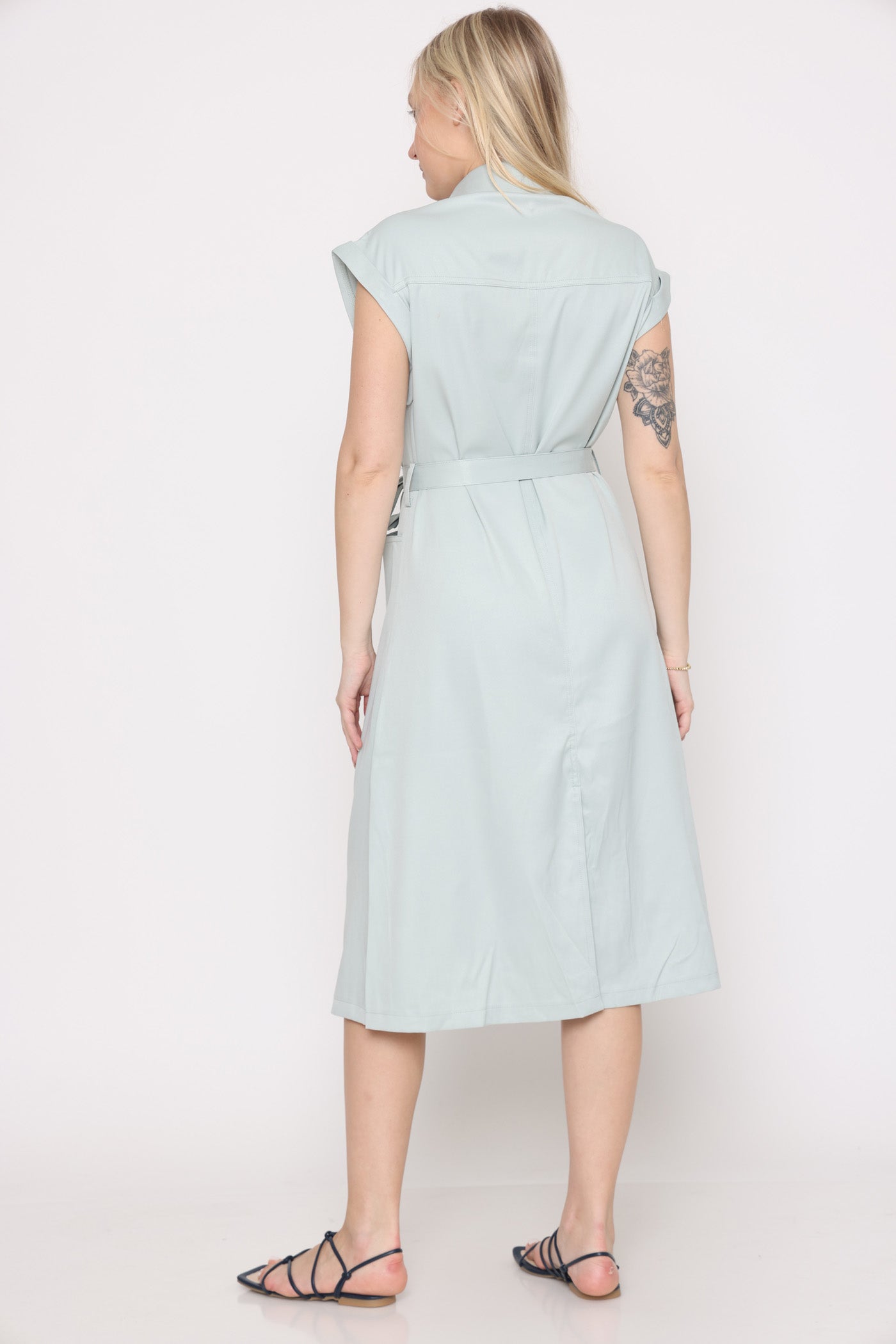 שמלת קלאסיקה