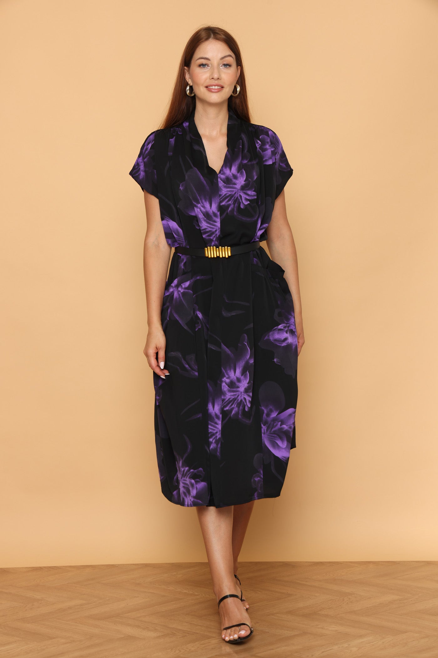 שמלת פריחה סגולה