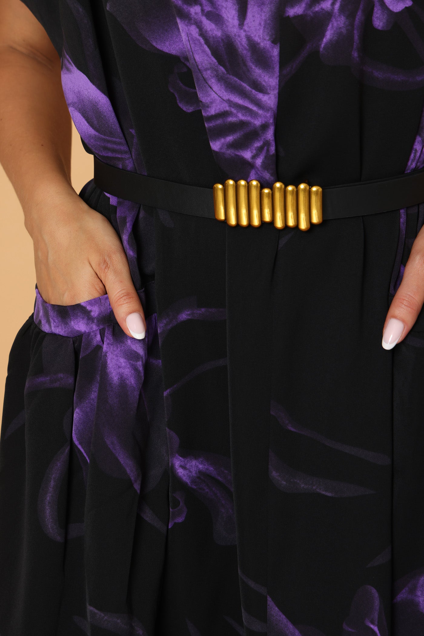 שמלת פריחה סגולה