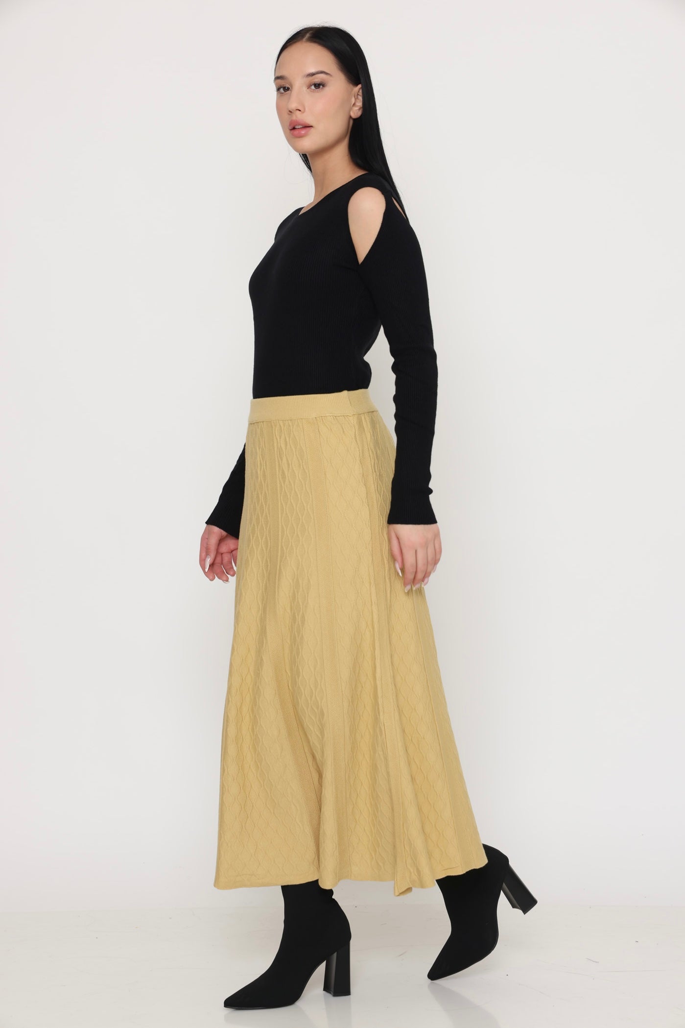 חצאית מקסי צמר צהובה