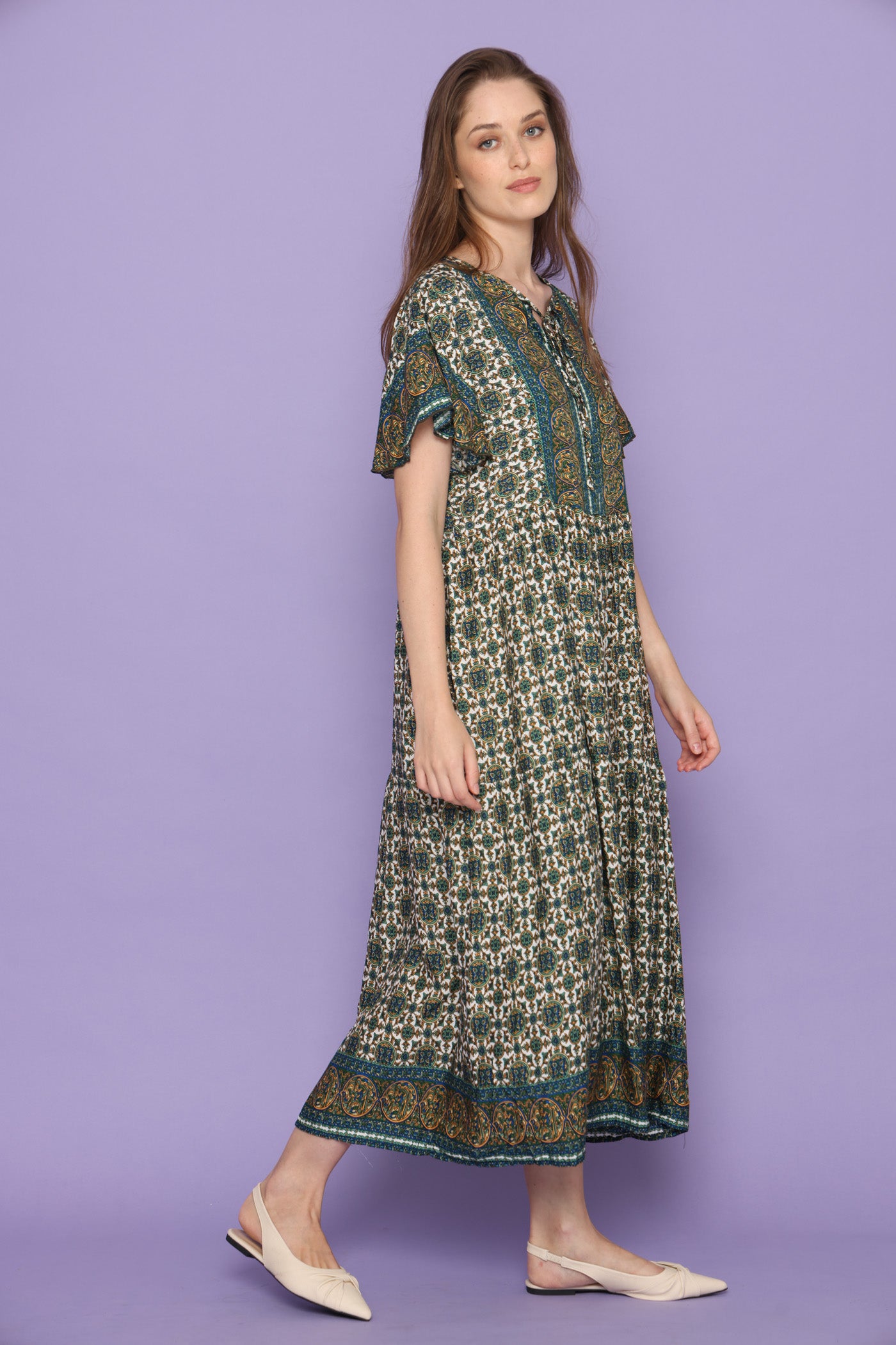 שמלת אתניות ירוקה