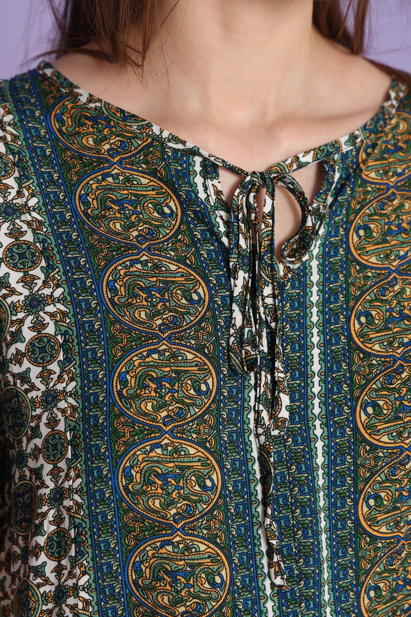 שמלת אתניות ירוקה