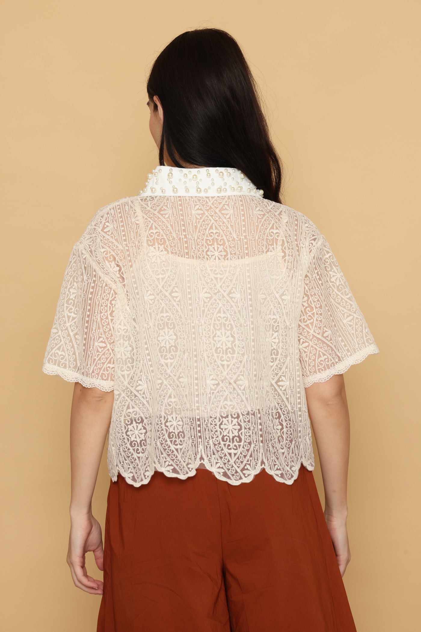 חולצת קרושה וצווארון