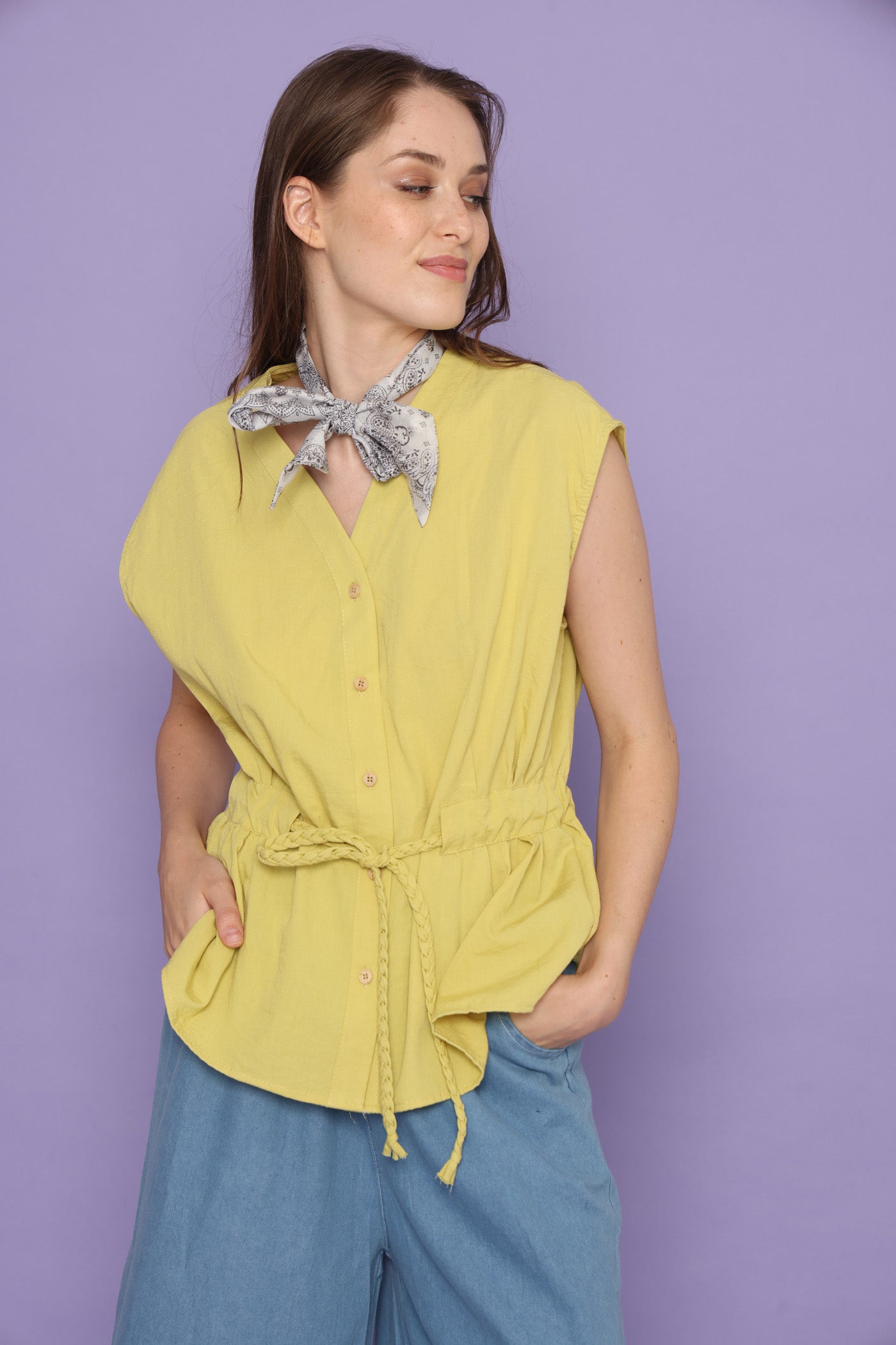 חולצת חגורת מותן