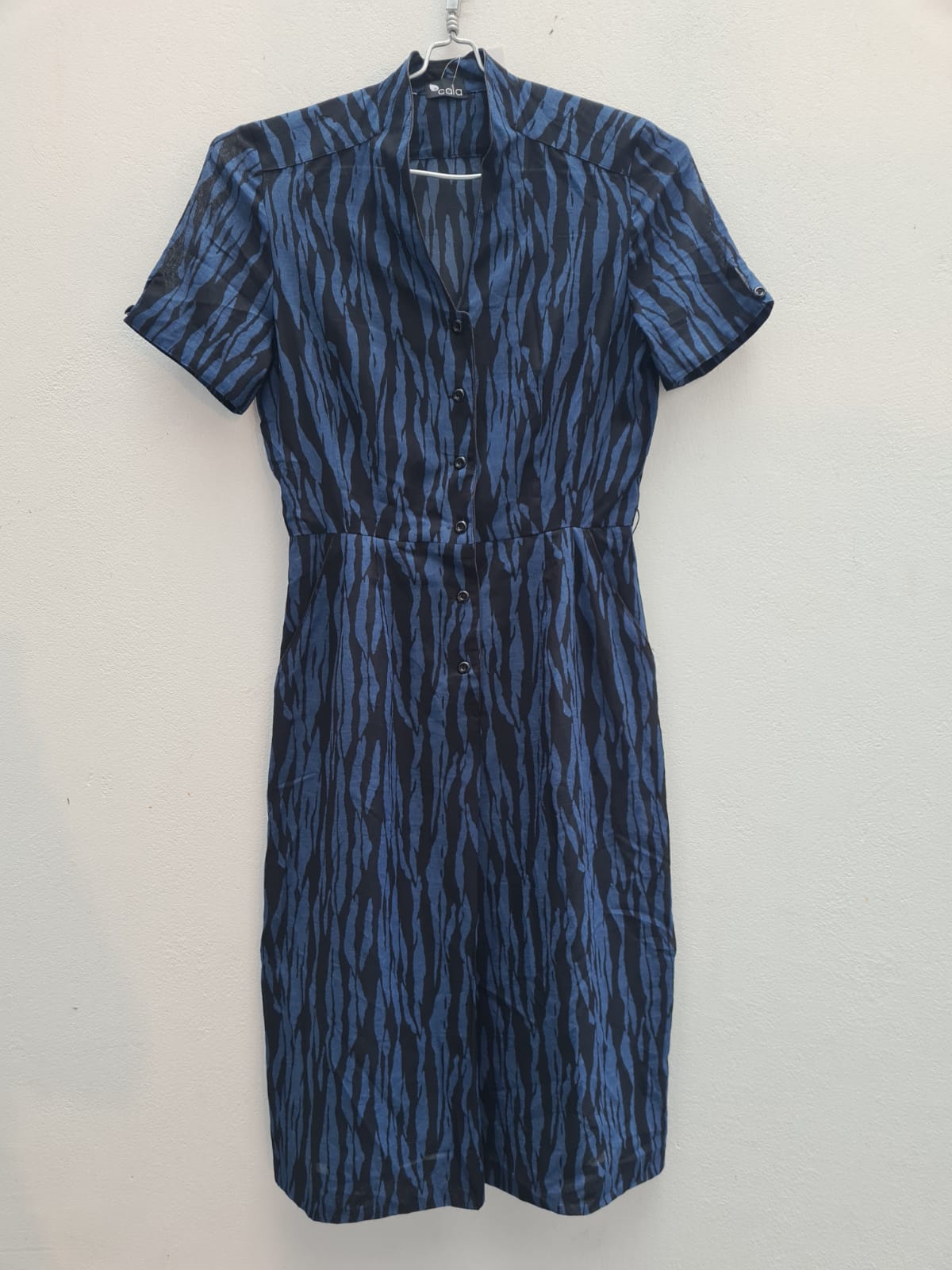 שמלת וינטג׳ כחול שחור גלים