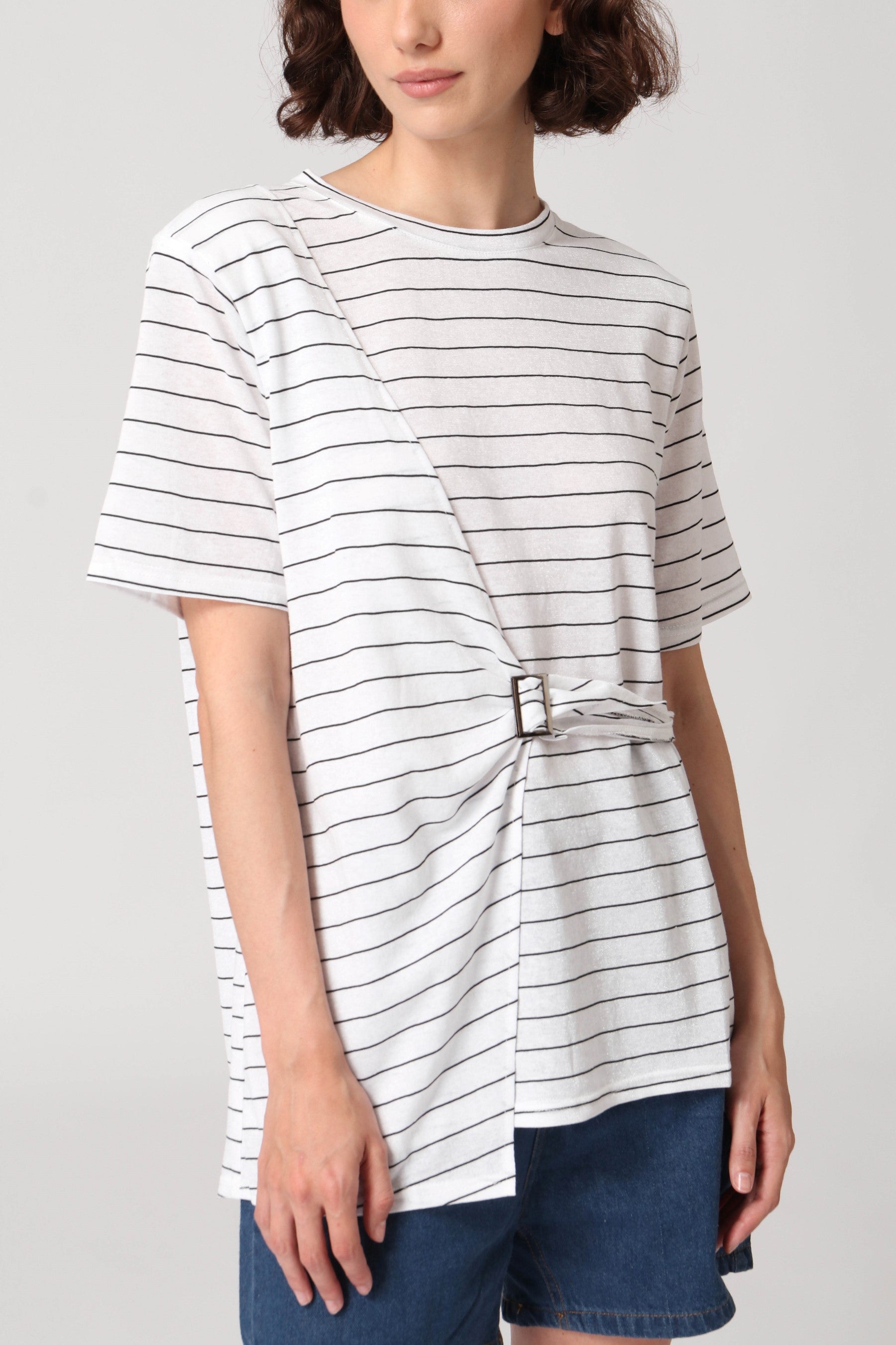 חולצת פסי מעטפת